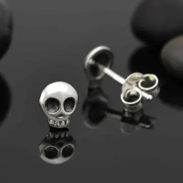 Nina - Mini Skull Earring